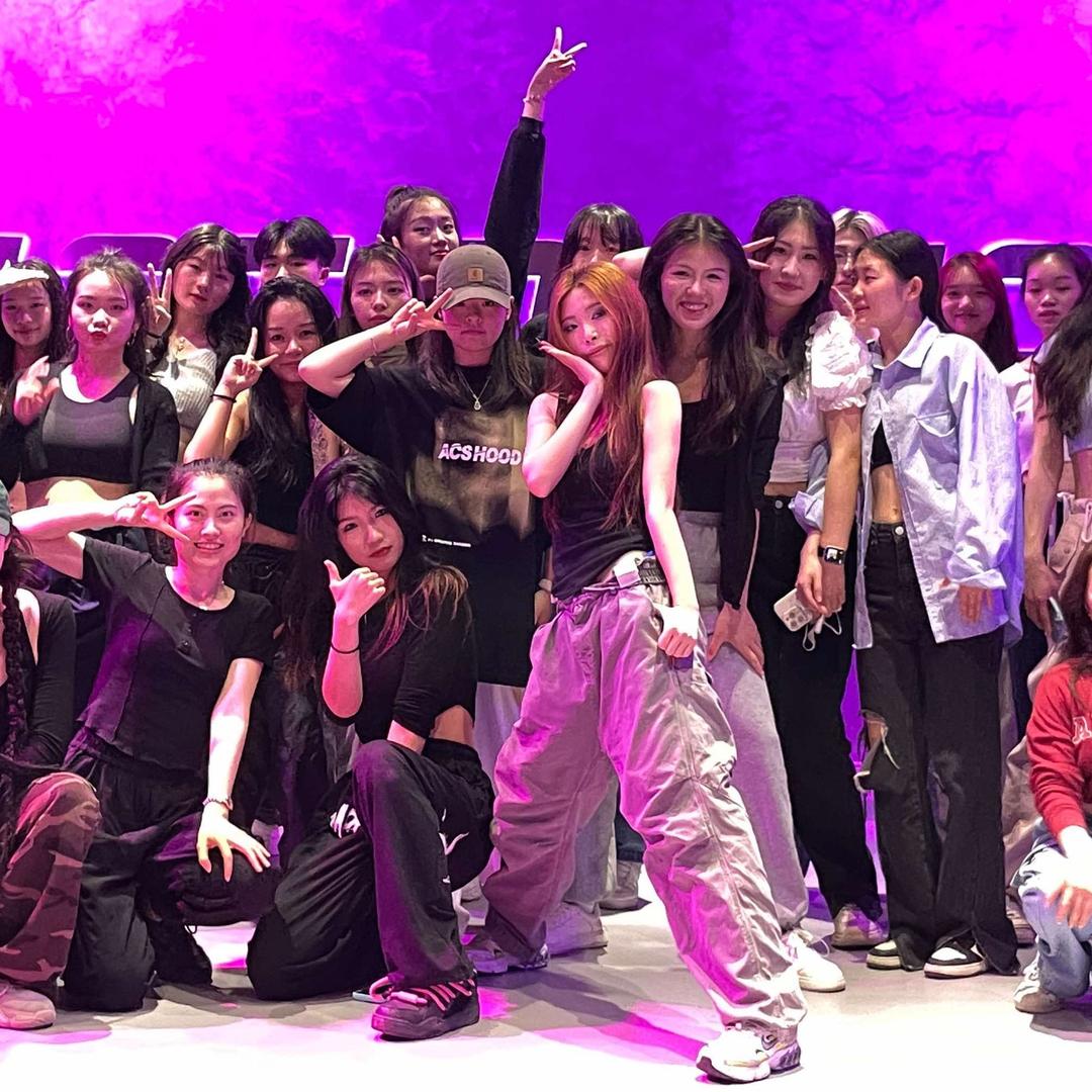 赣州1ST舞蹈厂牌（万象城店）