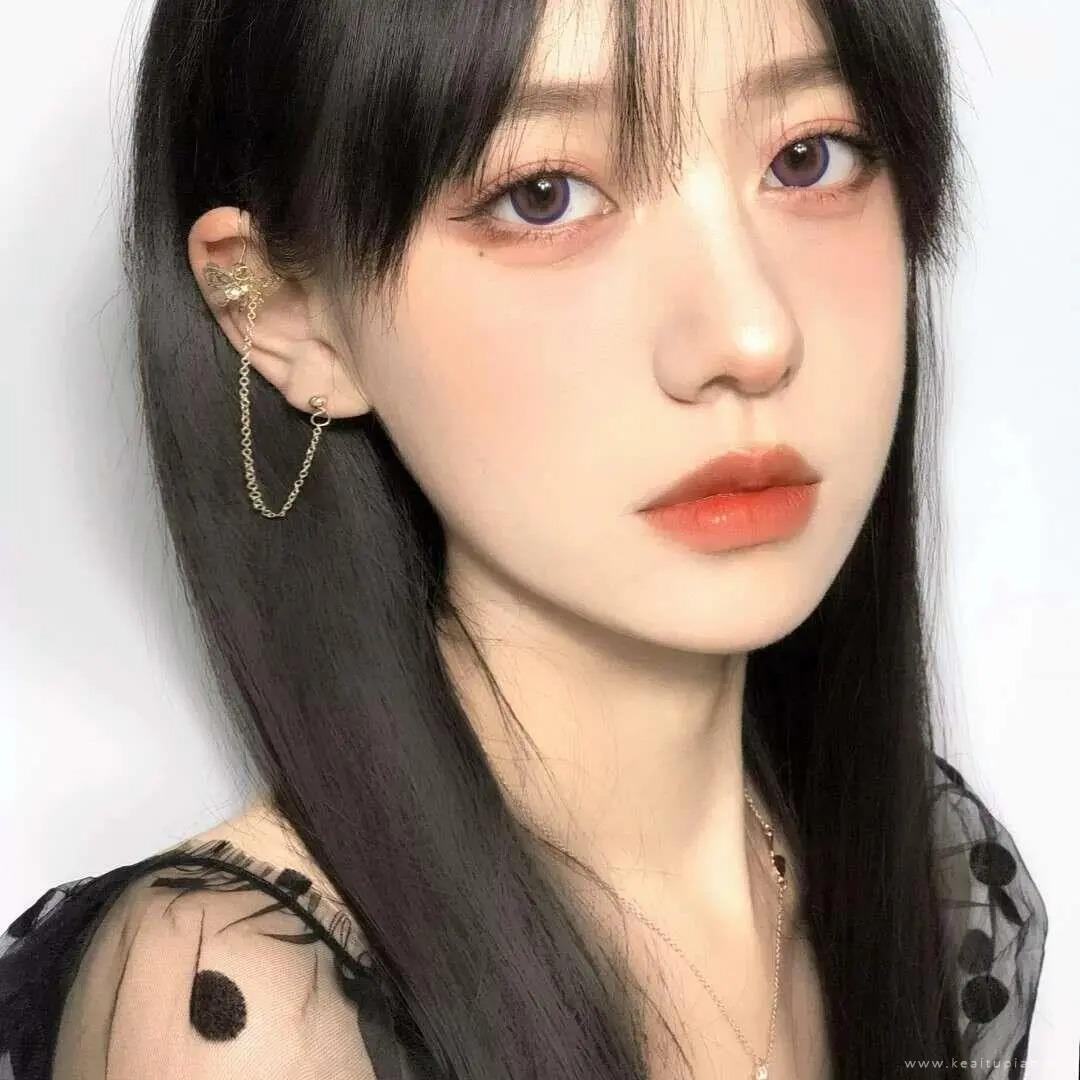 须嚼依依直播号