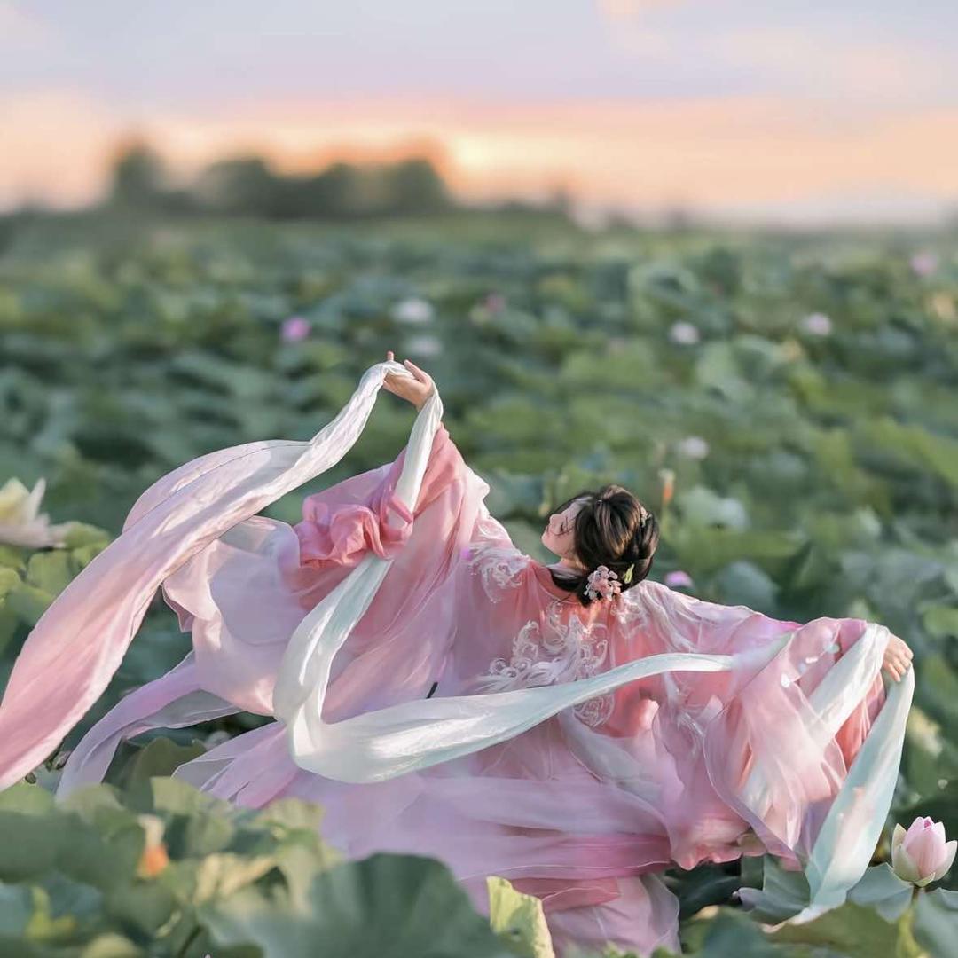 天鹅湖温泉国际慢城假期直播号