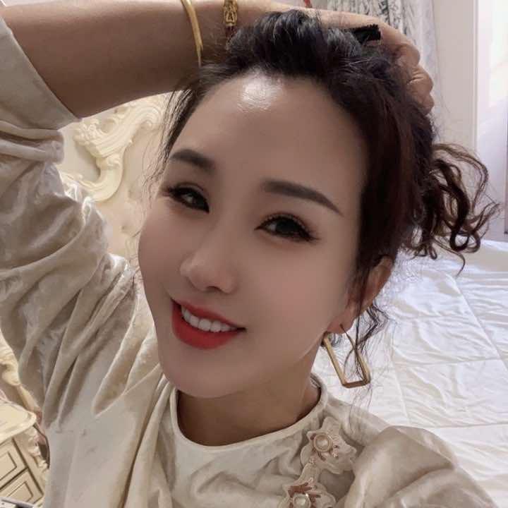 美丽老师来了