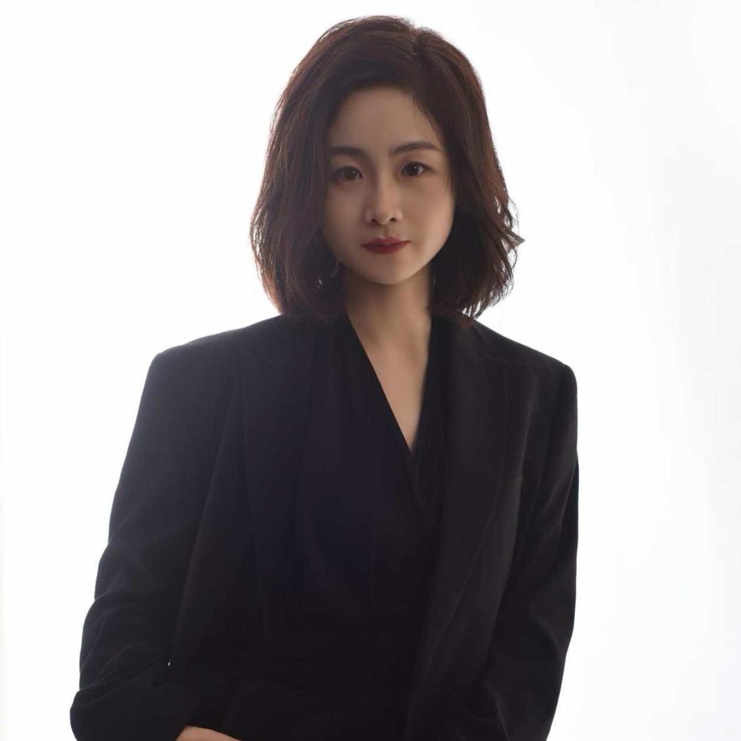 葫芦岛卓跃儿童雪娇老师