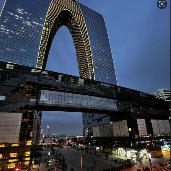 龙城酒店(成都西南民族大学店)