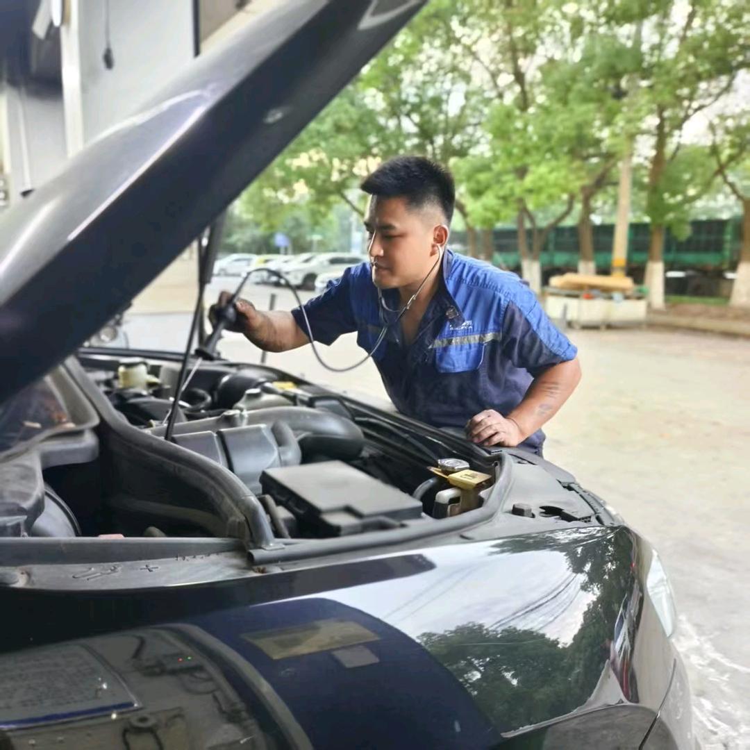 江阴恒鑫jeep道奇克莱斯勒专修