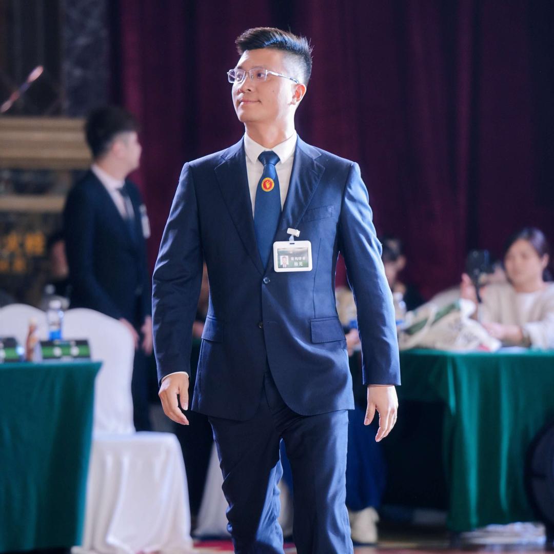 遂宁市炫舞艺校·杨老师