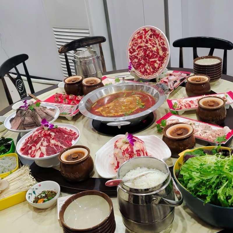 龙里县牛很鲜牛肉自助火锅