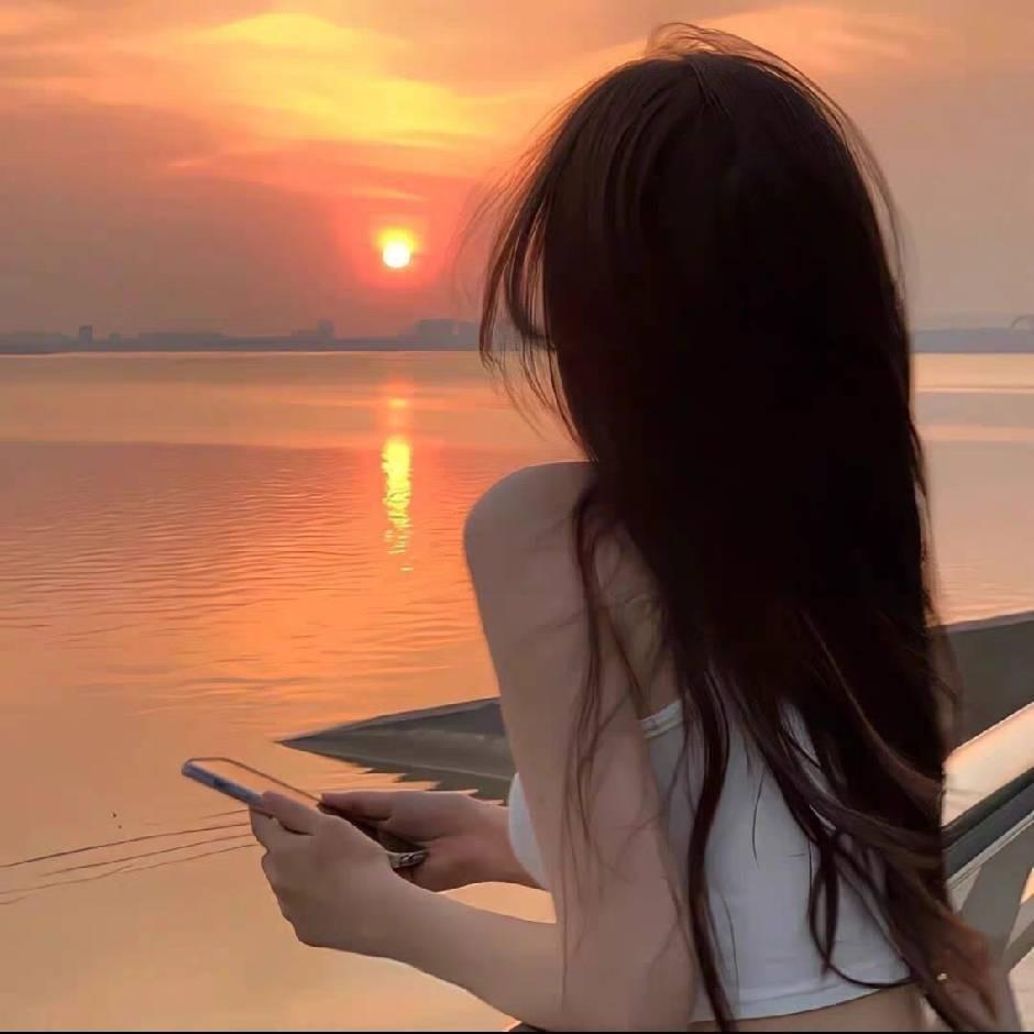 芮欣蕾钰直播号