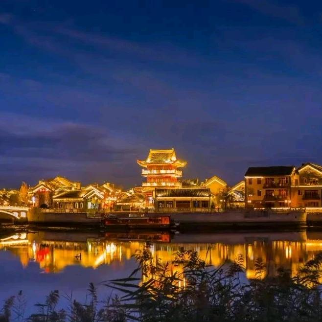 东夷小镇秦镇米皮肉夹馍店铺官方号