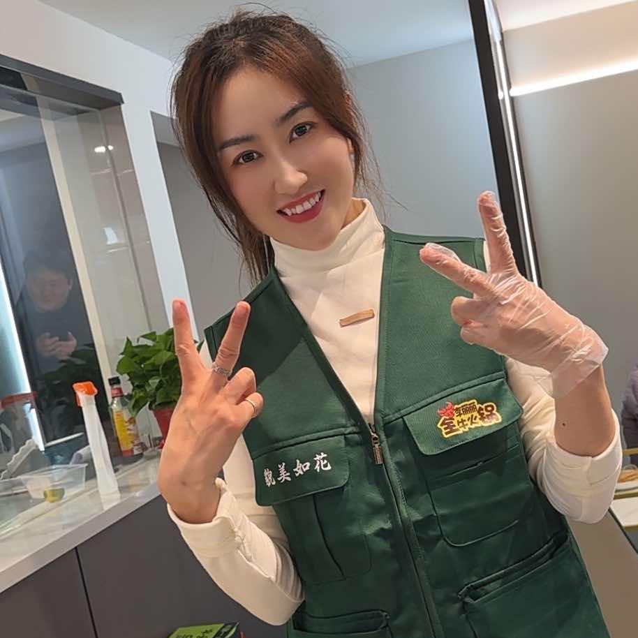 李丽丽全牛火锅•烧烤龙虾（牛头宴）