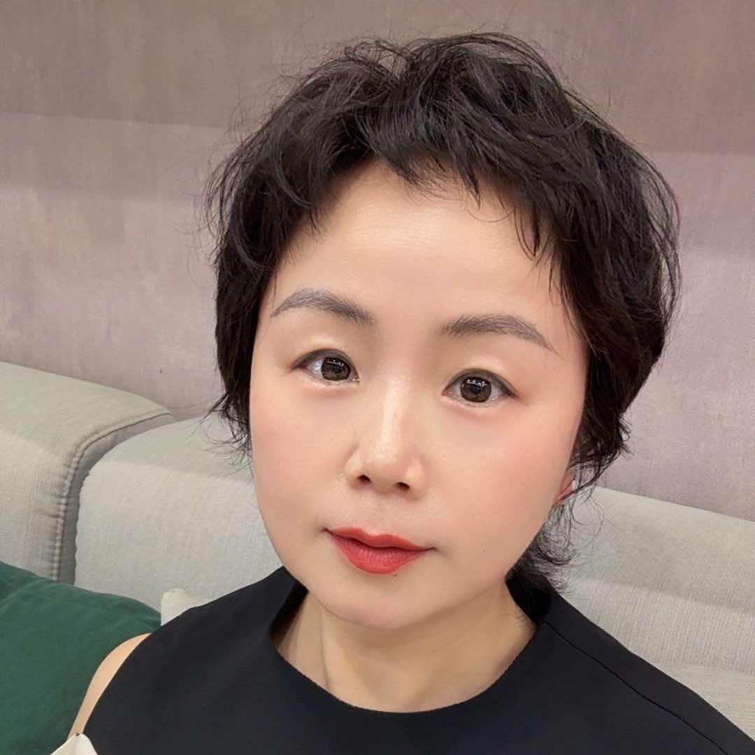 凌海市美丽人生美容_伊人肌秘