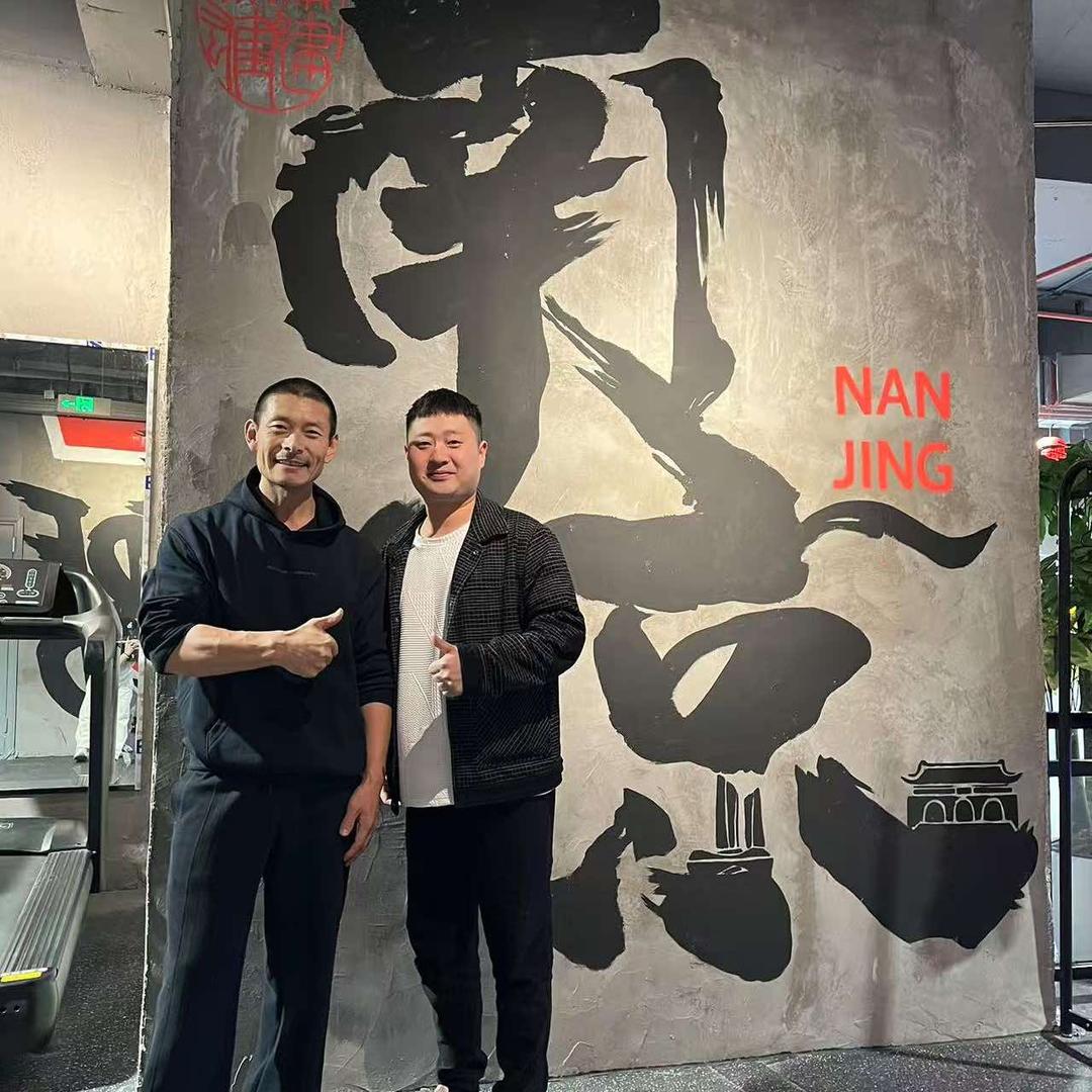 小胖积健为雄·美式铁馆