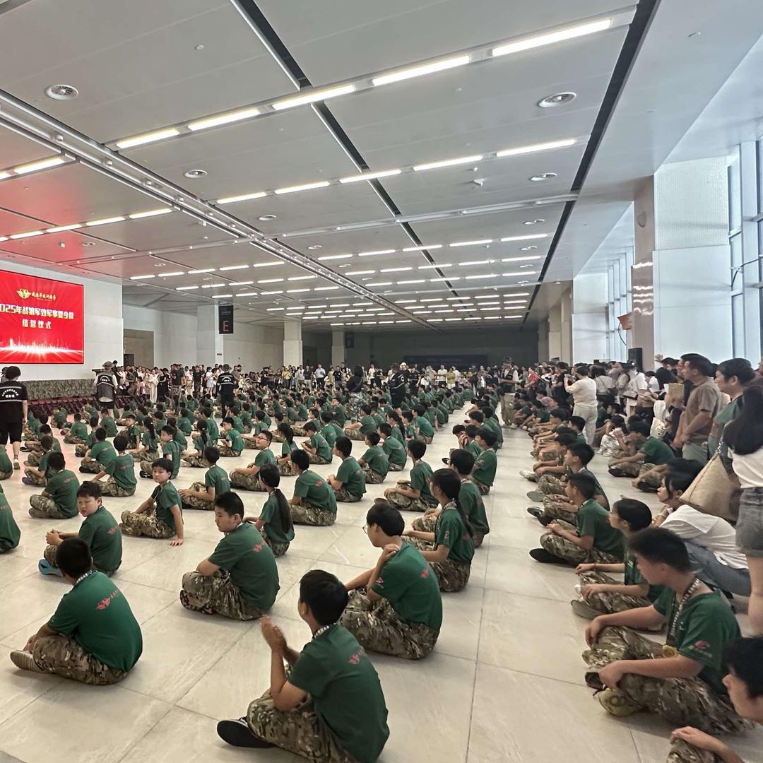 武汉军路战狼军事夏令营