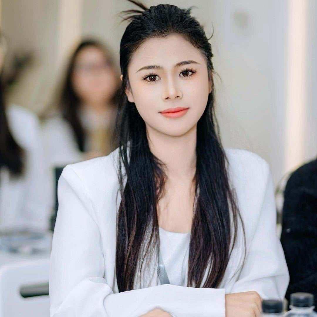 藤县 美颜美容🏠眉形设计专家敏敏老师