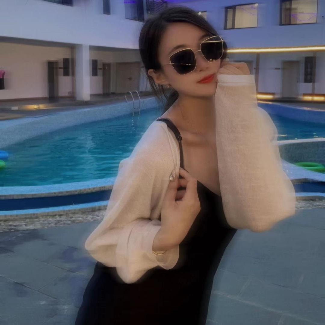 DORIS FLORA  桃子的春夏秋冬