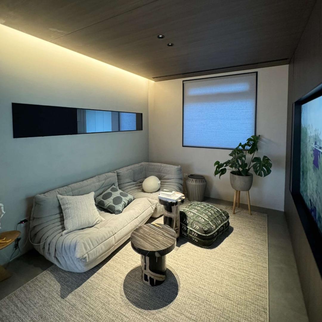 轻语影咖(小寨店)官方号