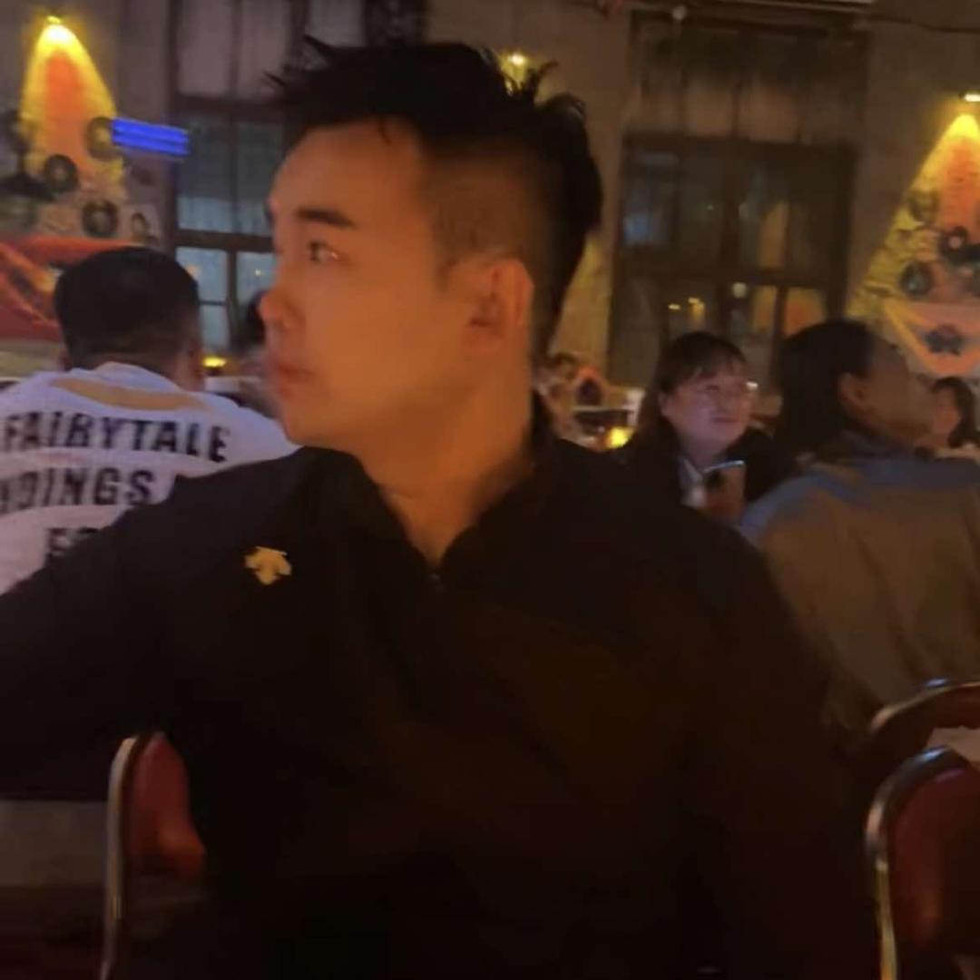 AJ美丽传播发型会所(龙海大酒店)官方号