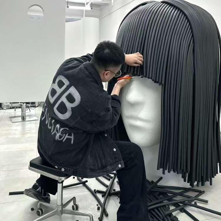 十二发型设计师