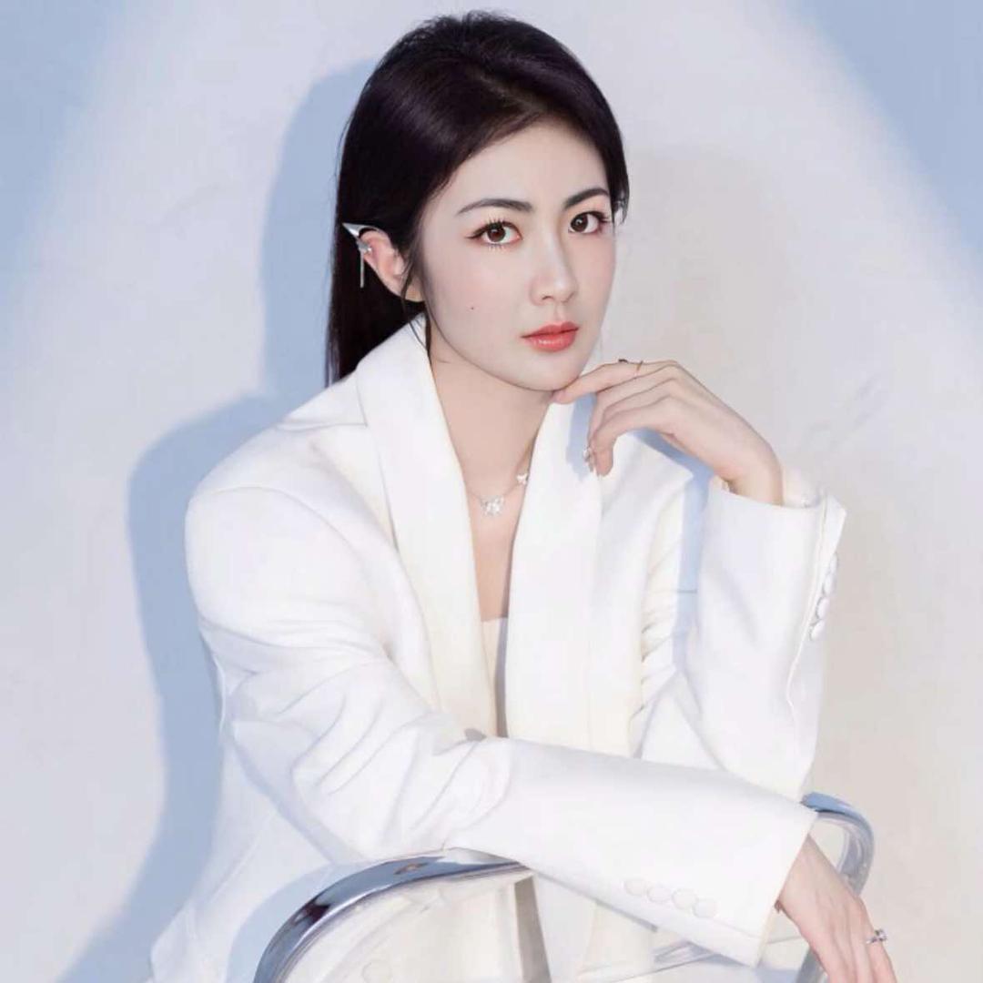 郓城眉形设计  梦冉