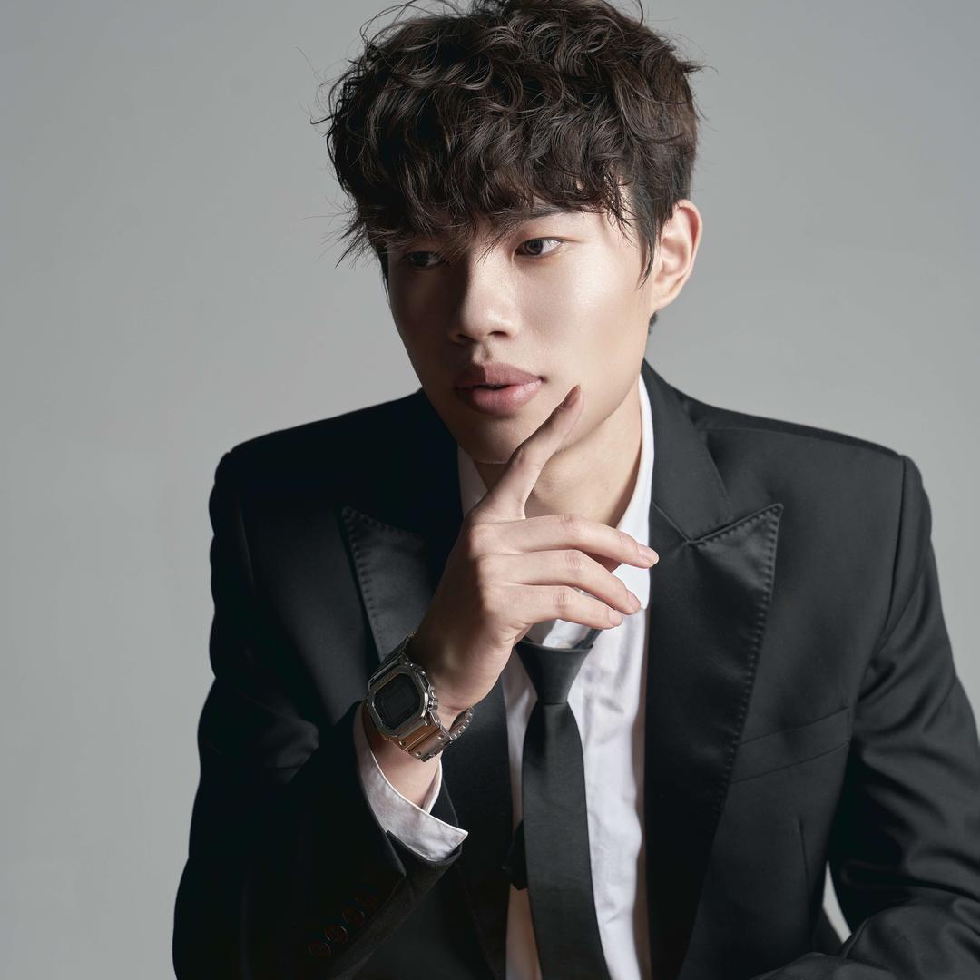 菏泽万东大神发型设计