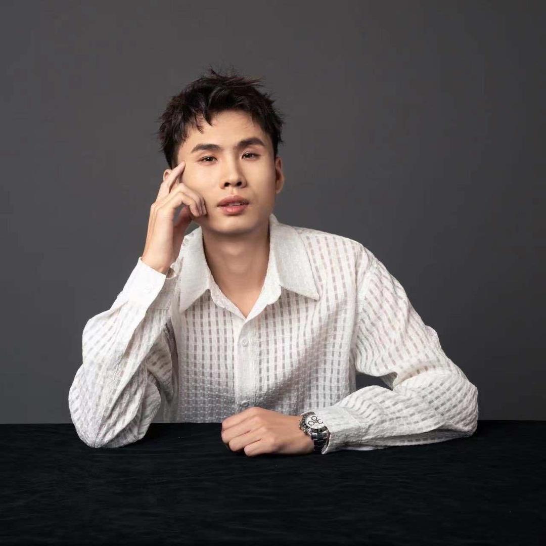 @青岛做发型的00后