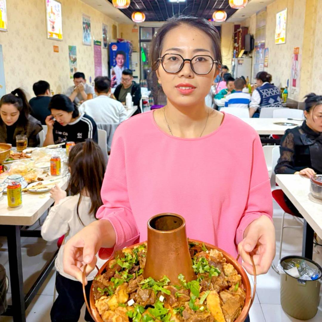 石河子乡味土火锅小柳