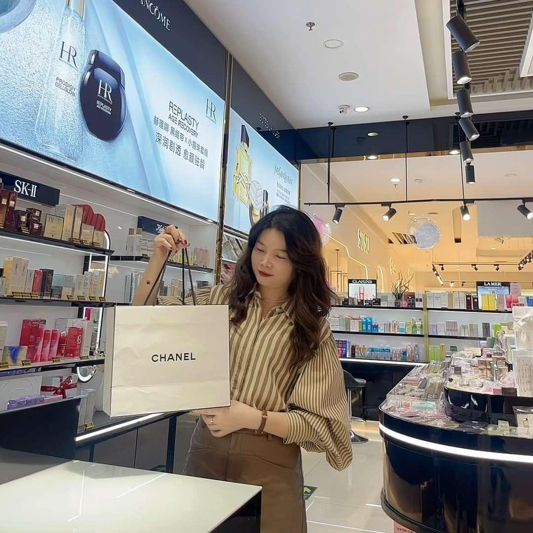 西研国际美妆大牌集合店