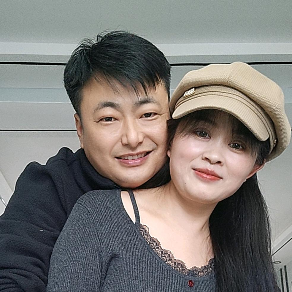小天下龙虾夫妇