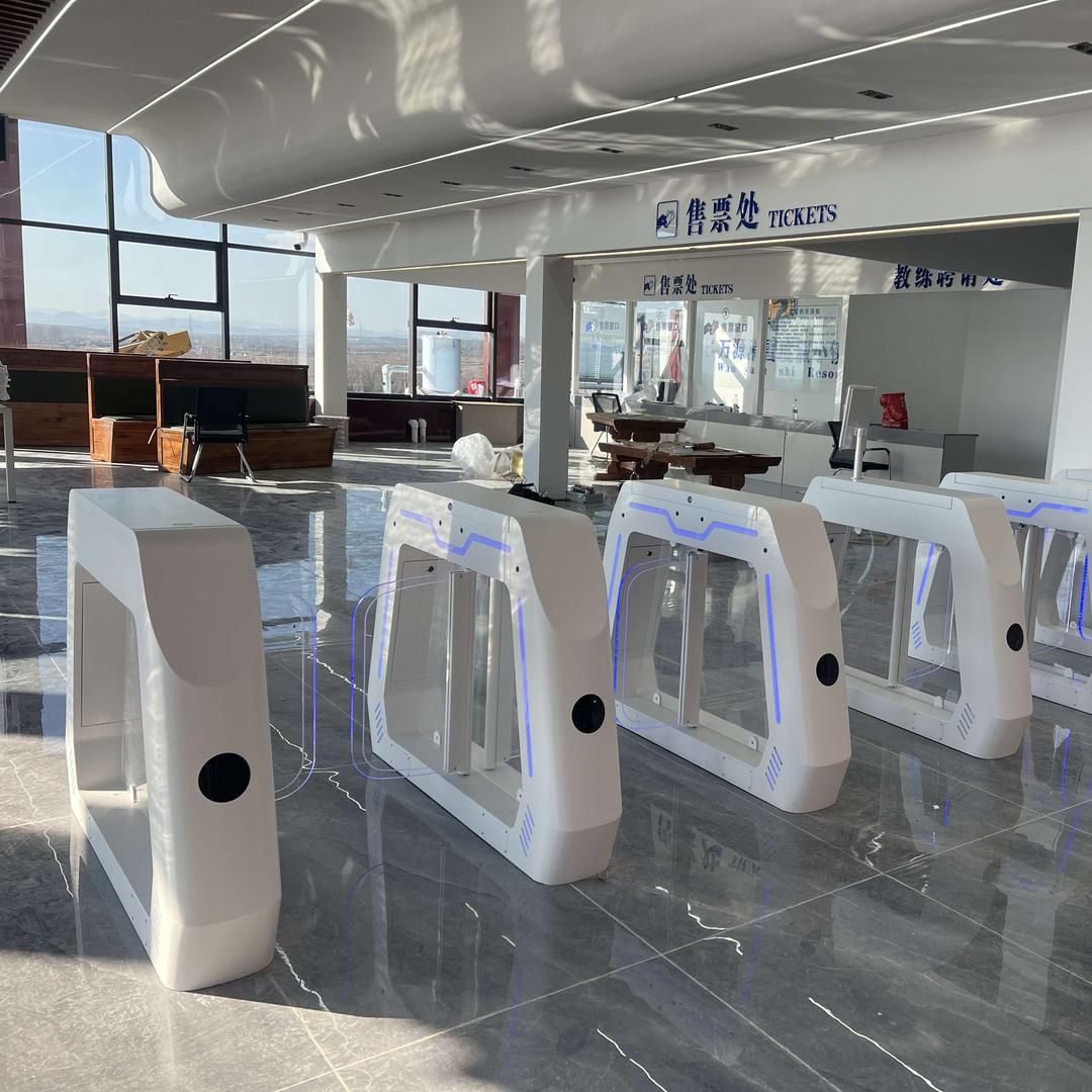 凌源万源滑雪场庆龙