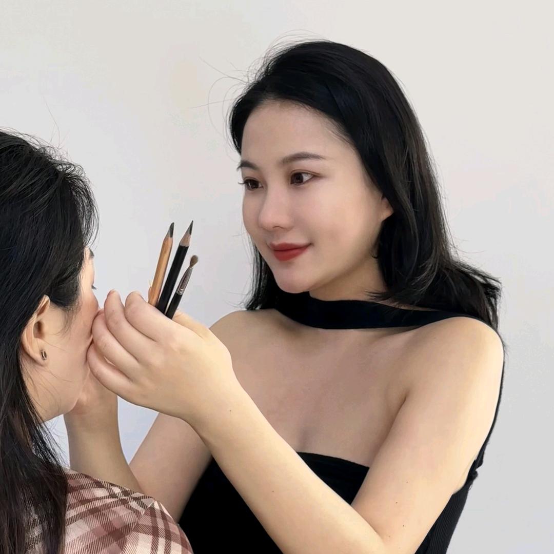 荃明星美学设计瑶瑶荃明星