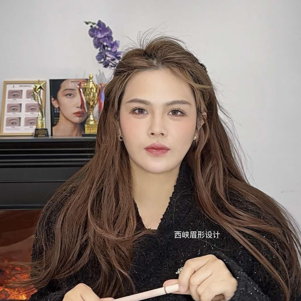 西峡儒美眉毛小王子ella