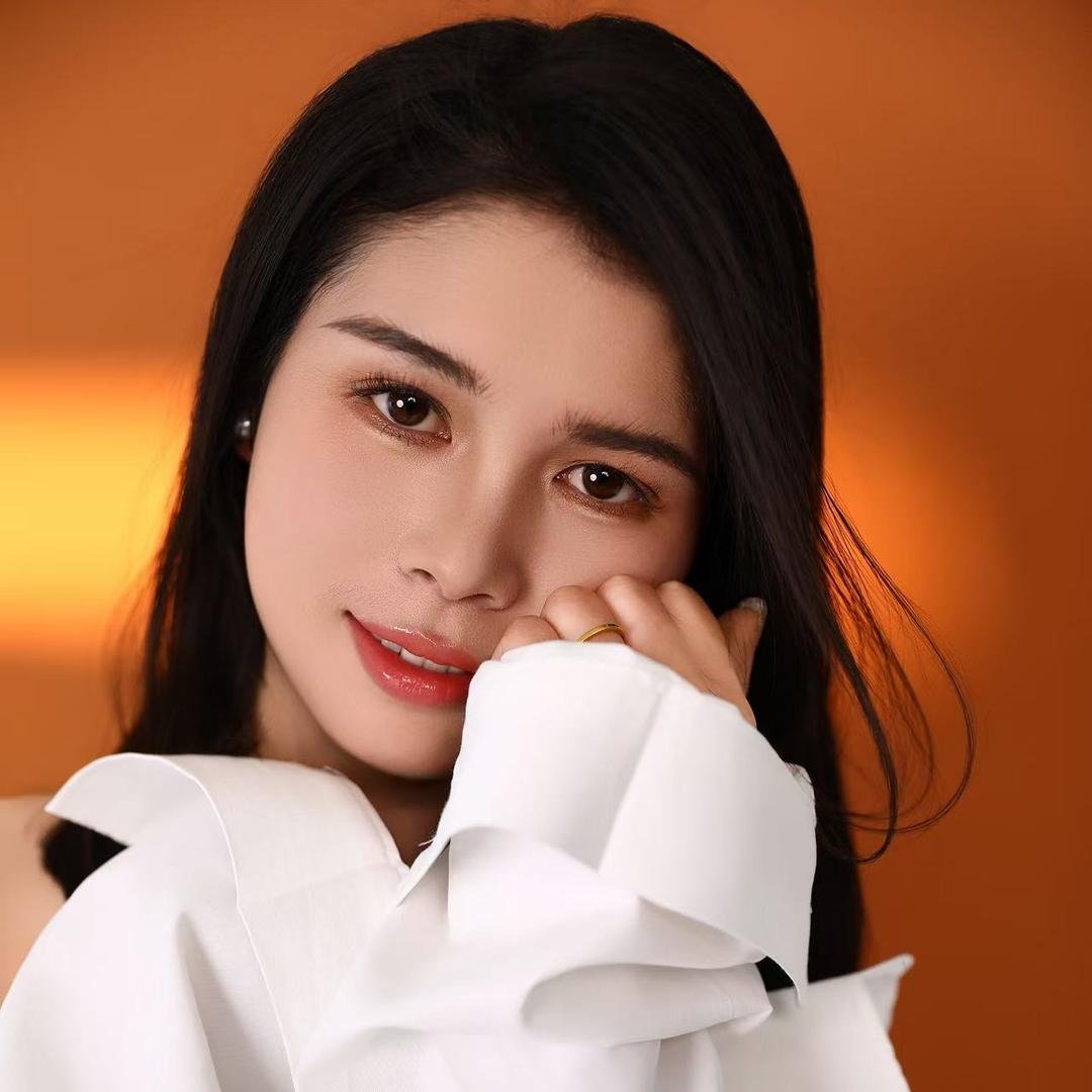 颜小灵美遇美容
