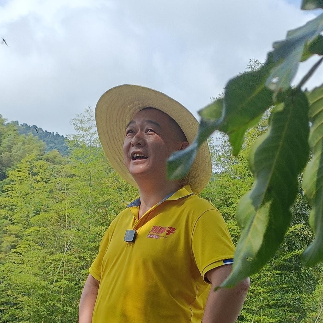 刘胖子柴火鱼庄