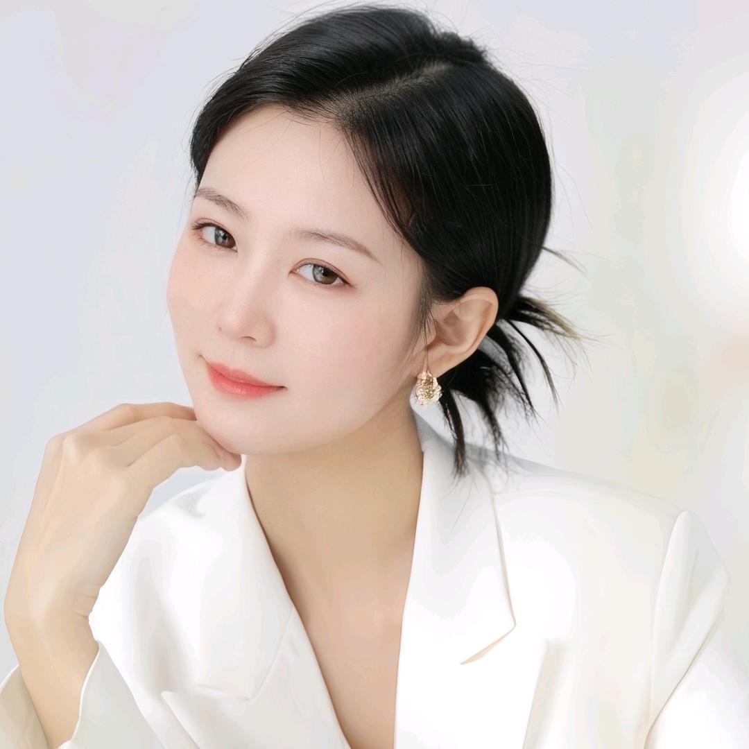 惠山区唯衣美甲店