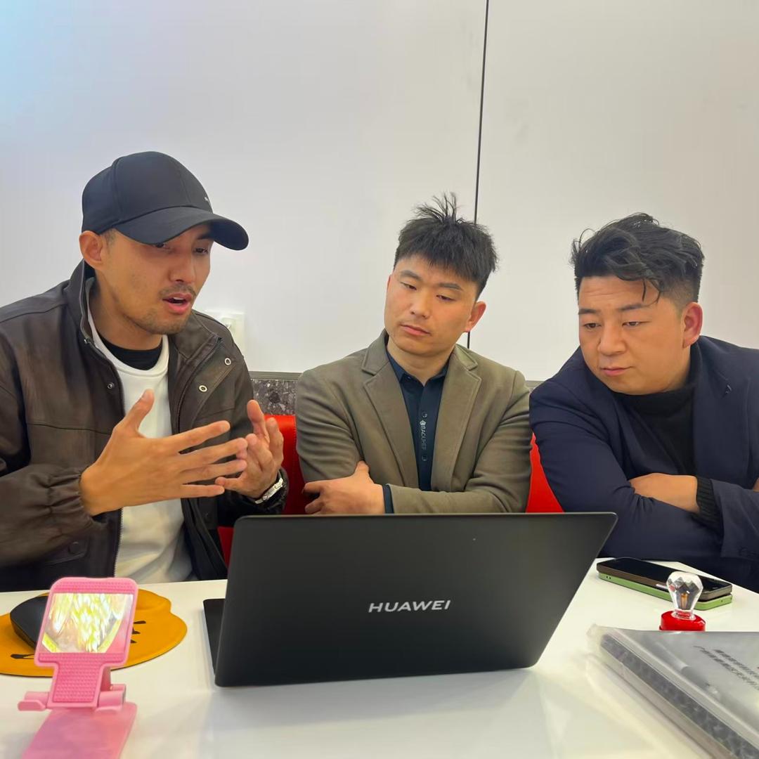 卓哥创业记-李小莜麻辣烫