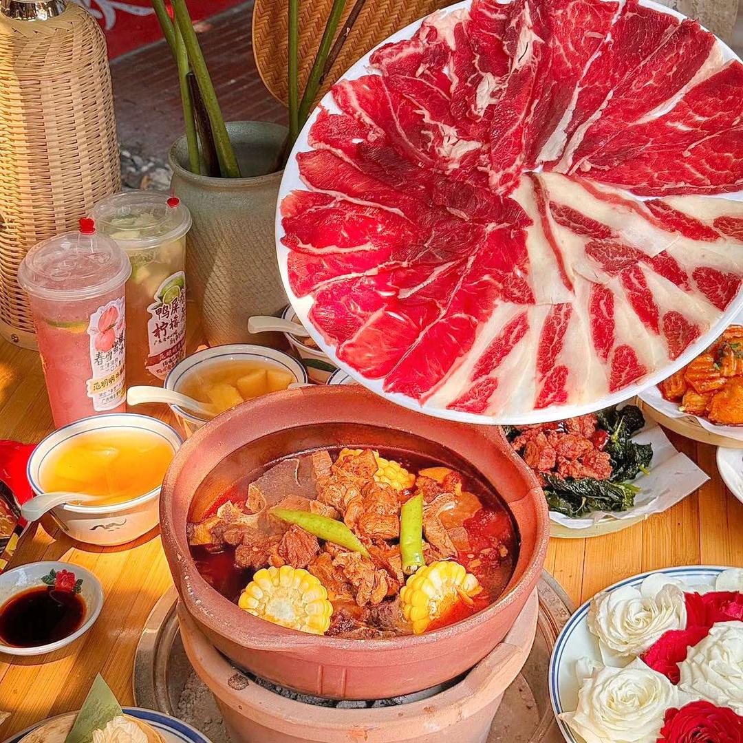 范明明牛腩煲火锅