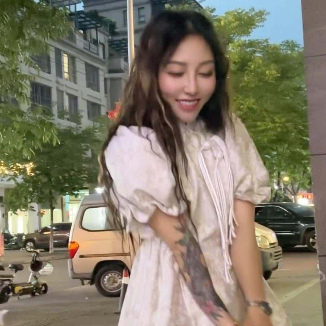 鬍小姐☄️