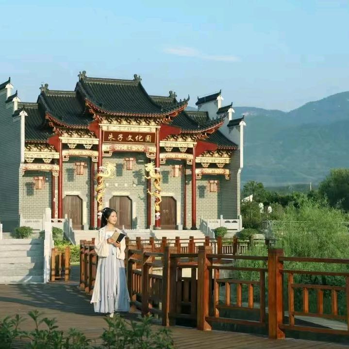 悦荷居·百亩荷塘·亲子乐园