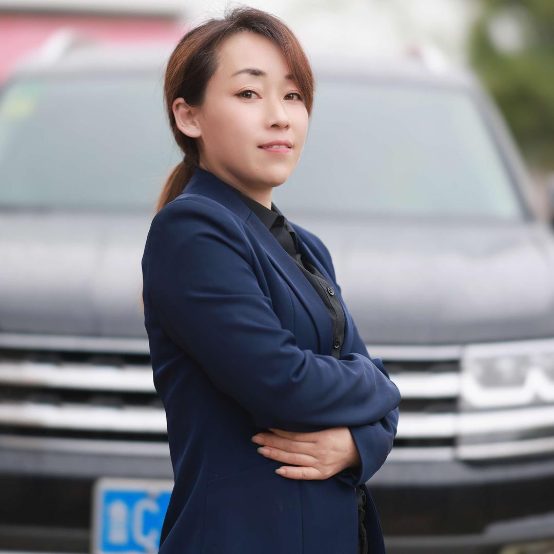 在鹰潭卖窗帘家具的芳姐.挑窗帘找芳姐