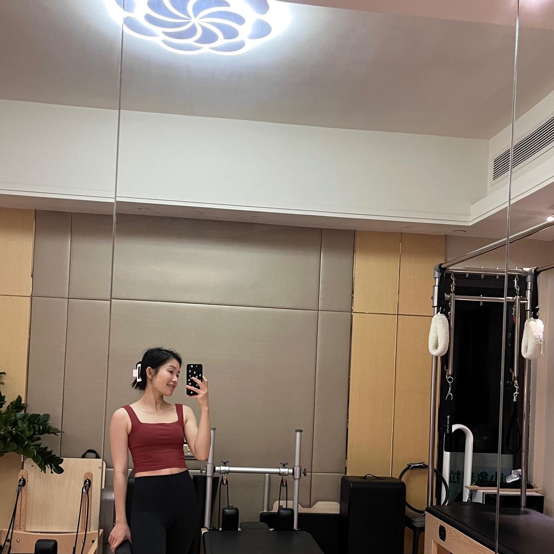 丽莎超市广场店小月