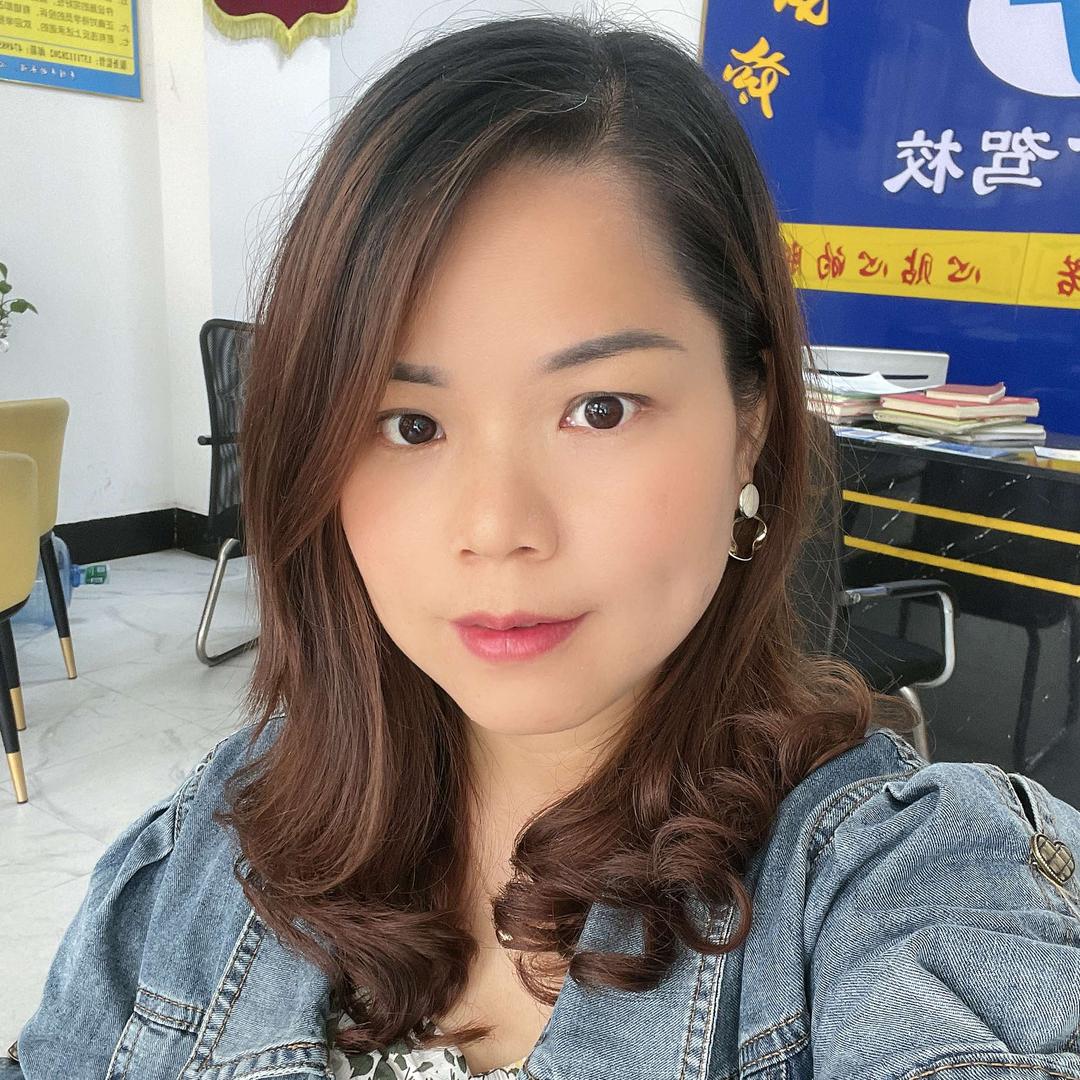 芳芳：花都狮岭南方驾校（靠谱团队）