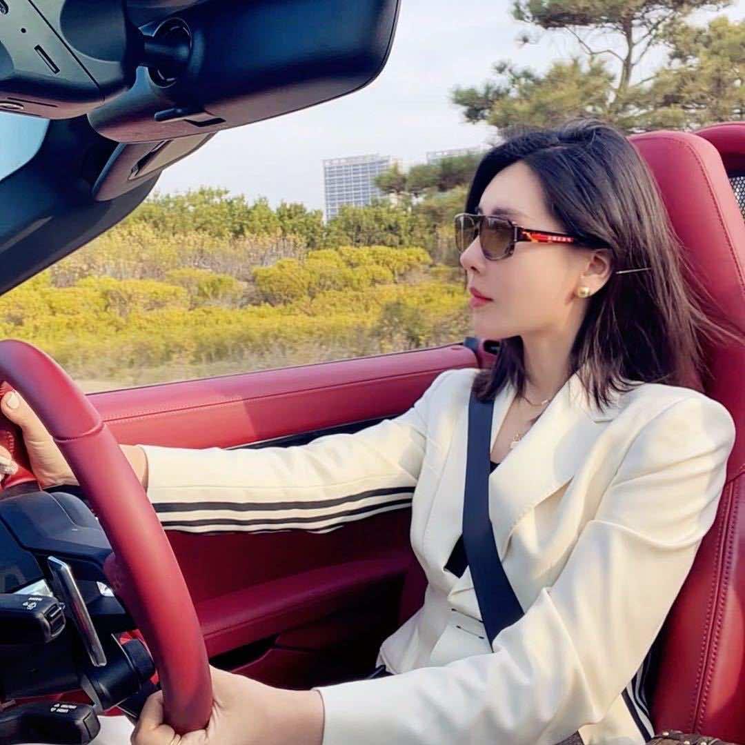 青岛古德奥莱莱服饰行