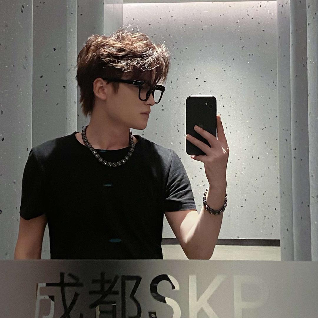 未来.HairSalon-TT老师