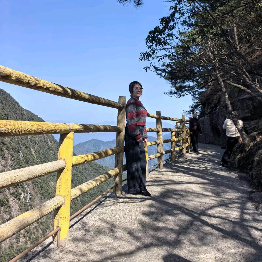万载顾家家居玲姐