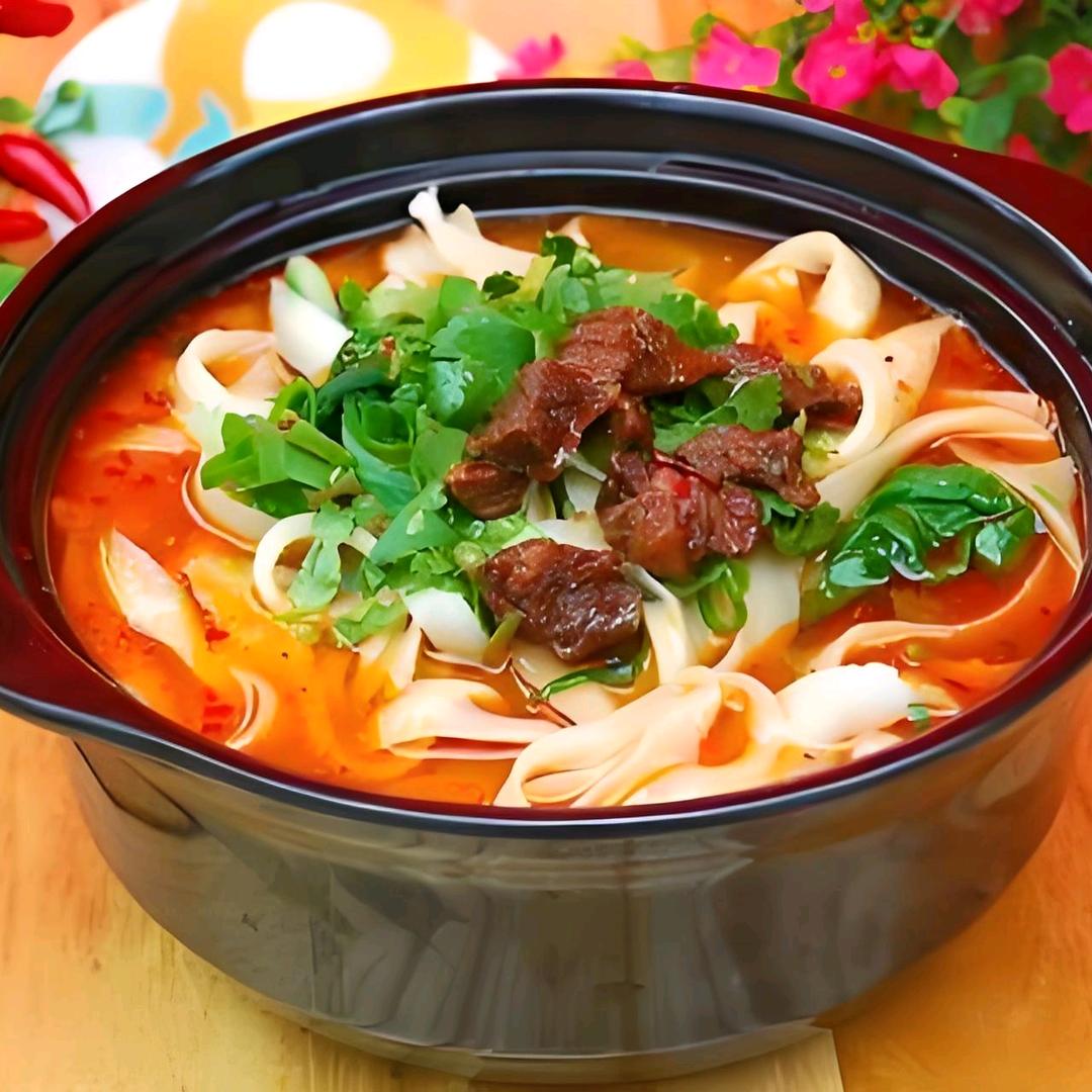 星氏砂锅刀削面