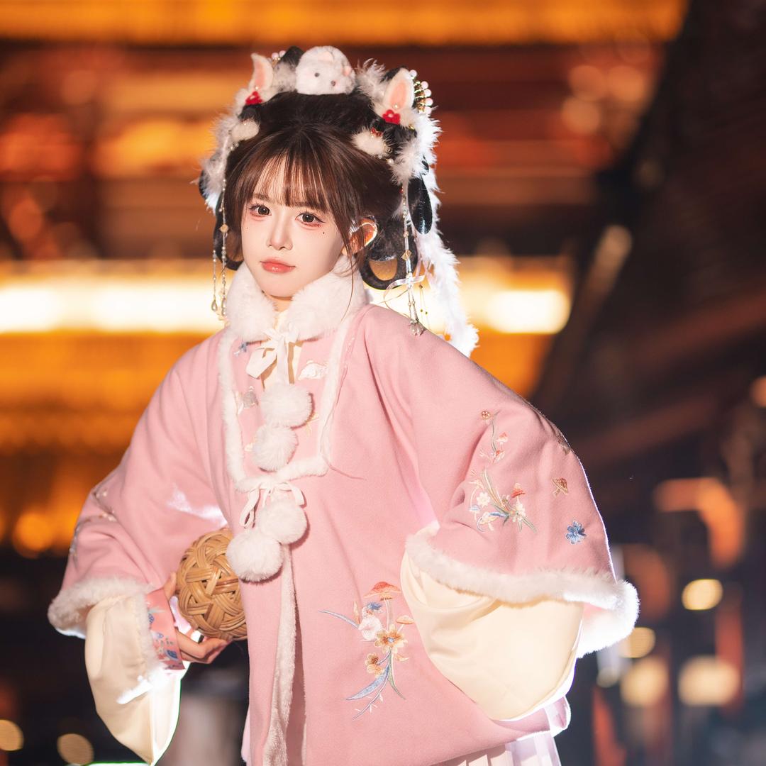 且摄·汉服写真馆（杜甫江阁）