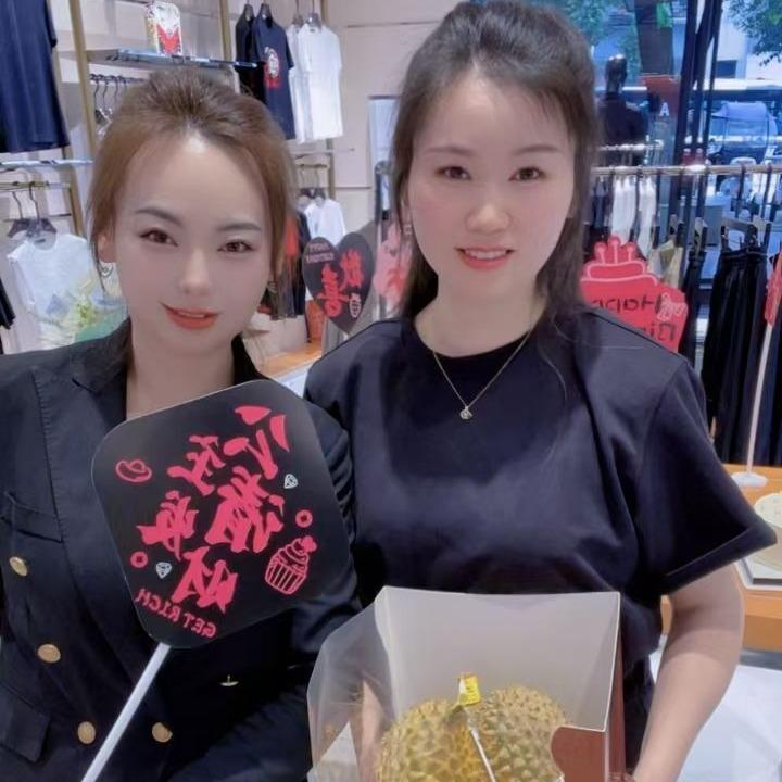 毕节麻园转盘欧索·尊品男装