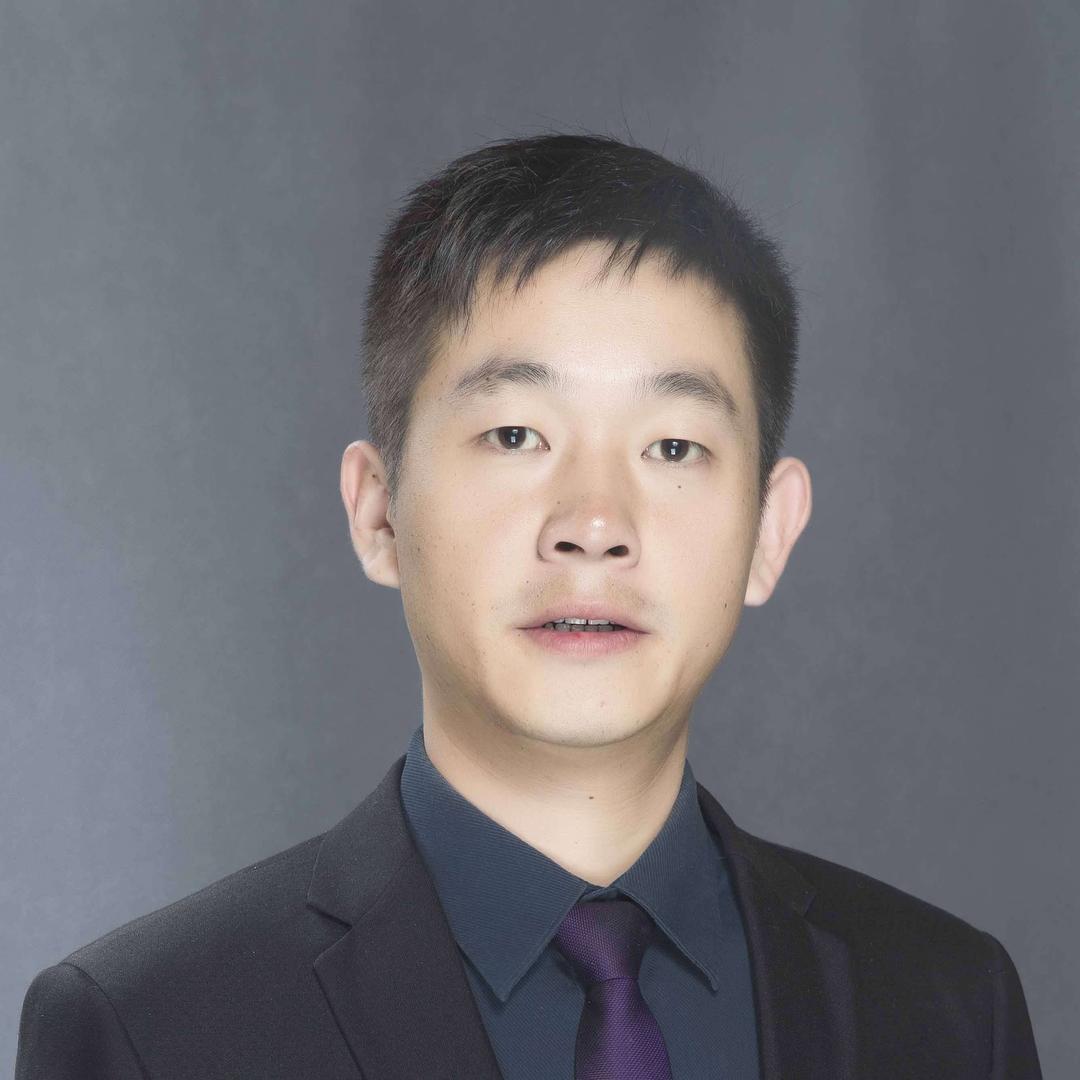 延辉主任律师