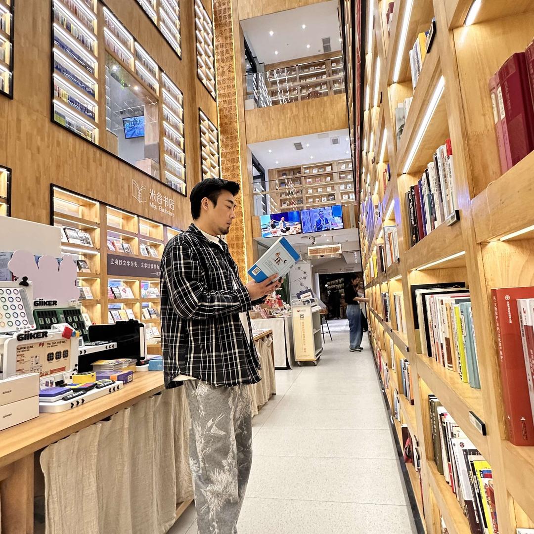 韶峰在商丘国潮男士发型设计