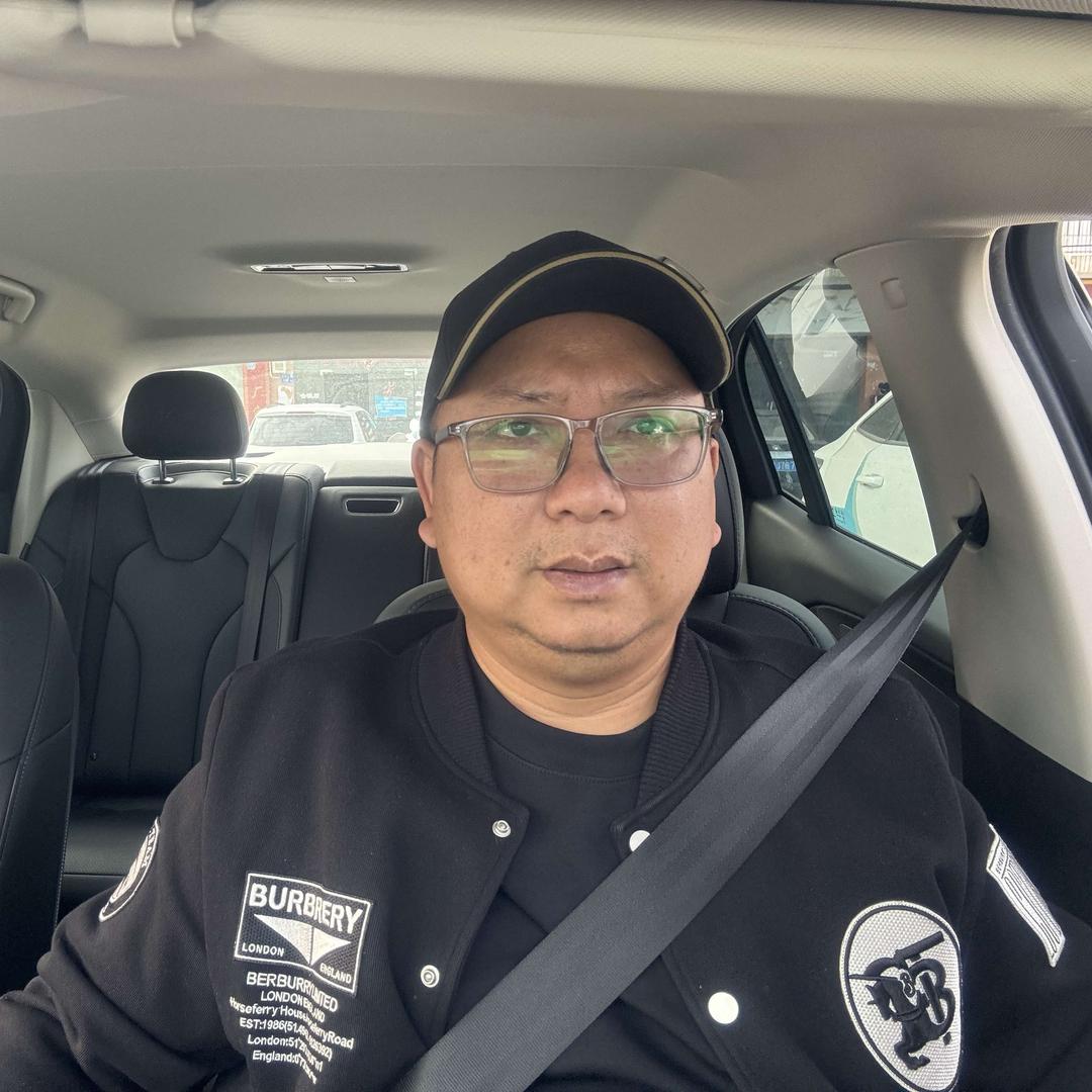正亦行网约车黄队