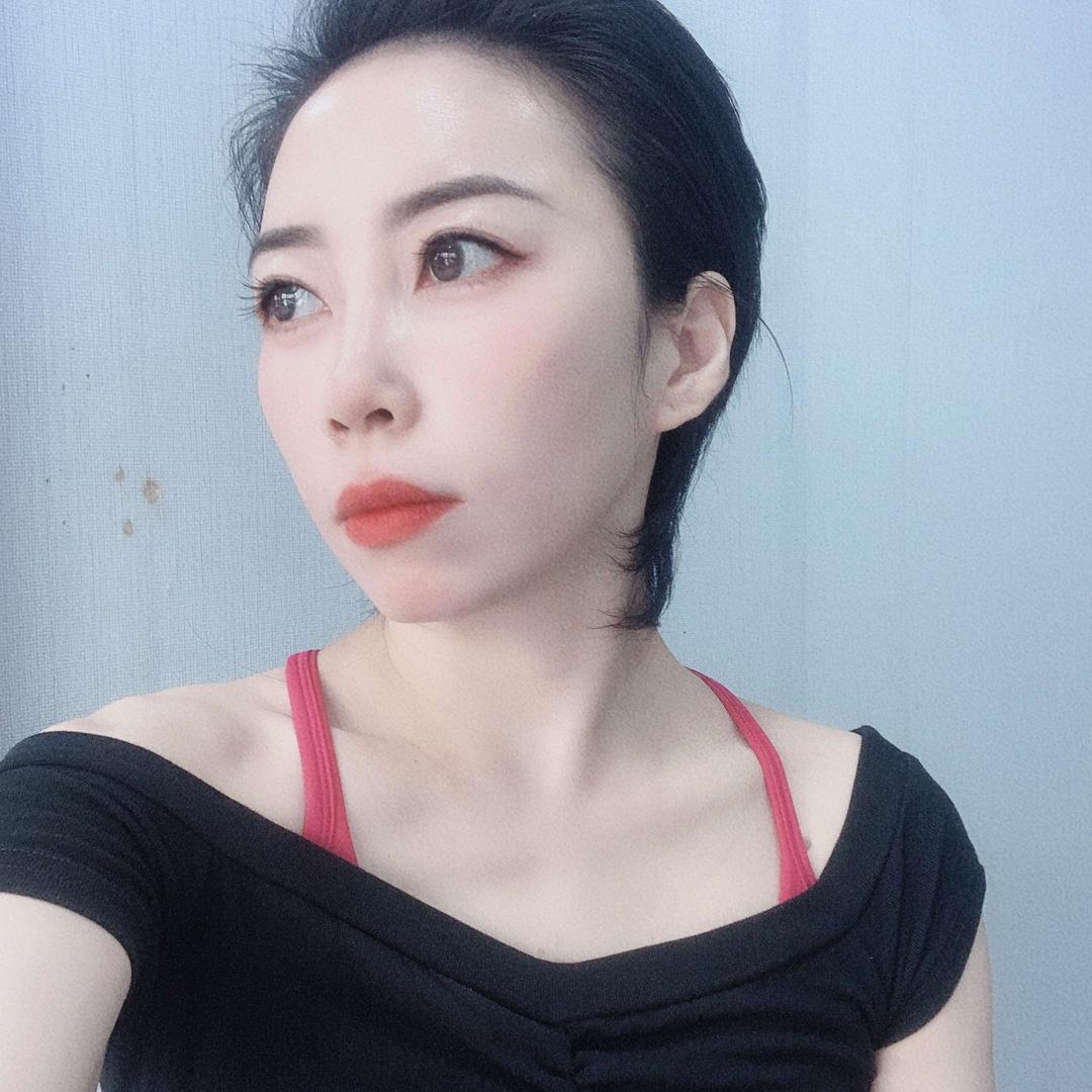 眉毛姐姐唤颜皮肤管理店