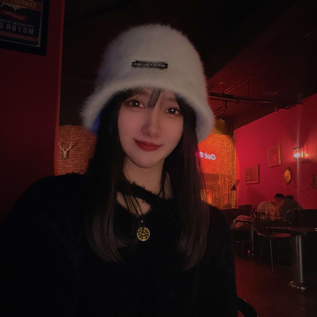 开酒馆的姑娘